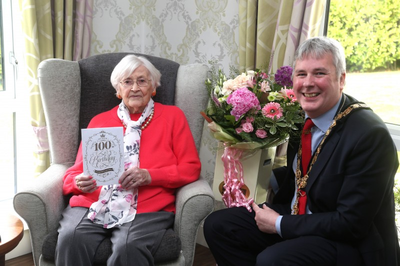Jill Connolly was the latest centenarian to be presented with a special gift as part of Causeway Coast and Glens Borough Council’s Platinum Jubilee civic gift initiative. Presenting the award was the Mayor, Councillor Richard Holmes