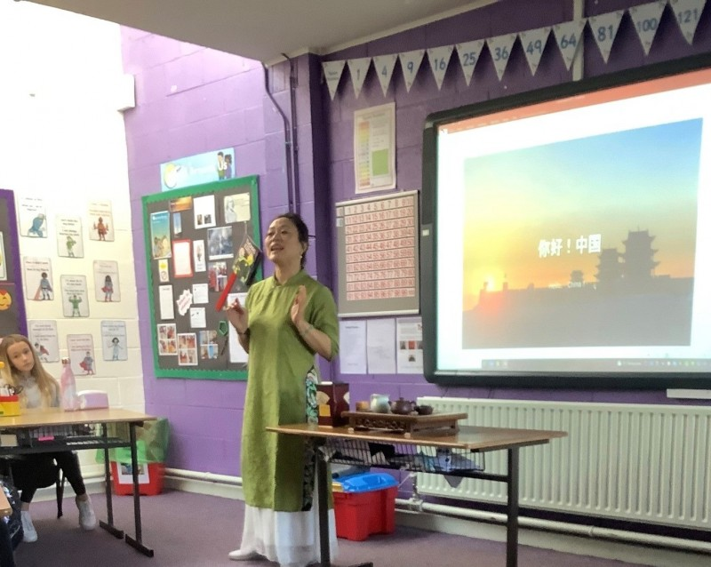 Facilitators from China, Poland, Japan and South Africa visited eight schools in the Borough to talk to pupils about their country of origin, their culture and why they came to live in Northern Ireland.