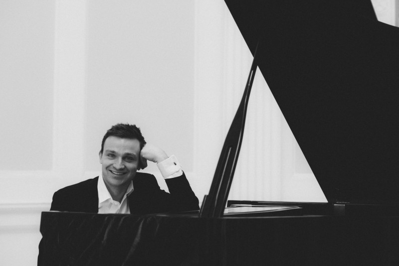 Flowerfield Arts Centre is delighted to present an enchanting evening of classical music featuring the talented pianist, Cahal Masterson,on Friday 27th October at 8pm