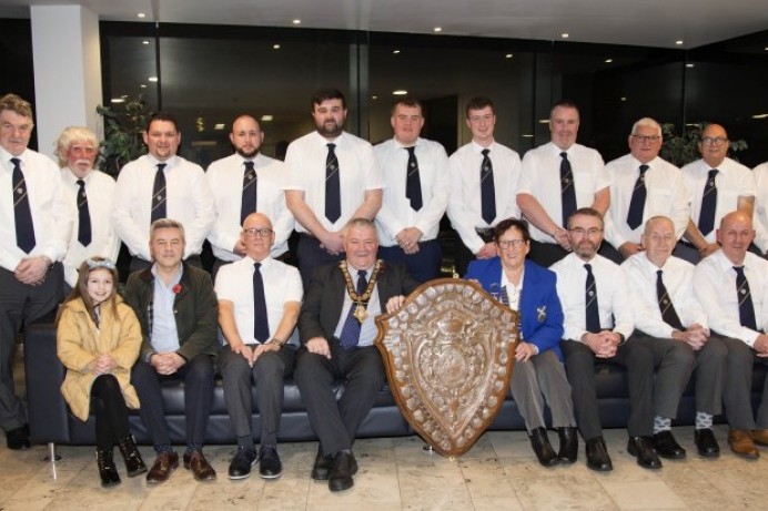 Mayor congratulates Limavady bowlers on their Premier Division success.
