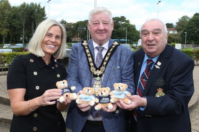 Mayor helps launch this year’s RAF Wings Appeal 