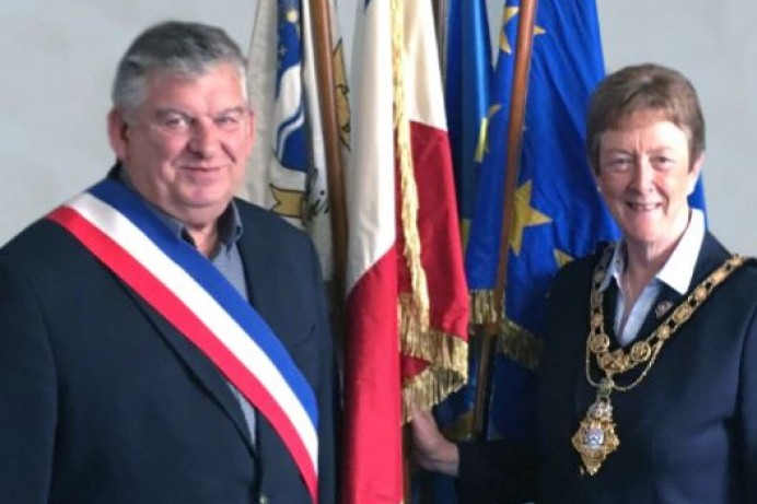 Mayor takes part in Twinning Association visit to France